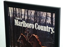 1978年 USA 洋書雑誌広告 額装品 Marlboro マルボロ (A4サイズ) / 検索用 マルボロマン 馬 店舗 ガレージ 看板 ディスプレイ 装飾_画像2