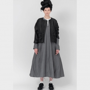 コムコム コムデギャルソンCOMME des GARCONS ポリリネンリボン装飾ノーカラージャケット チャコールXS 【レディース】