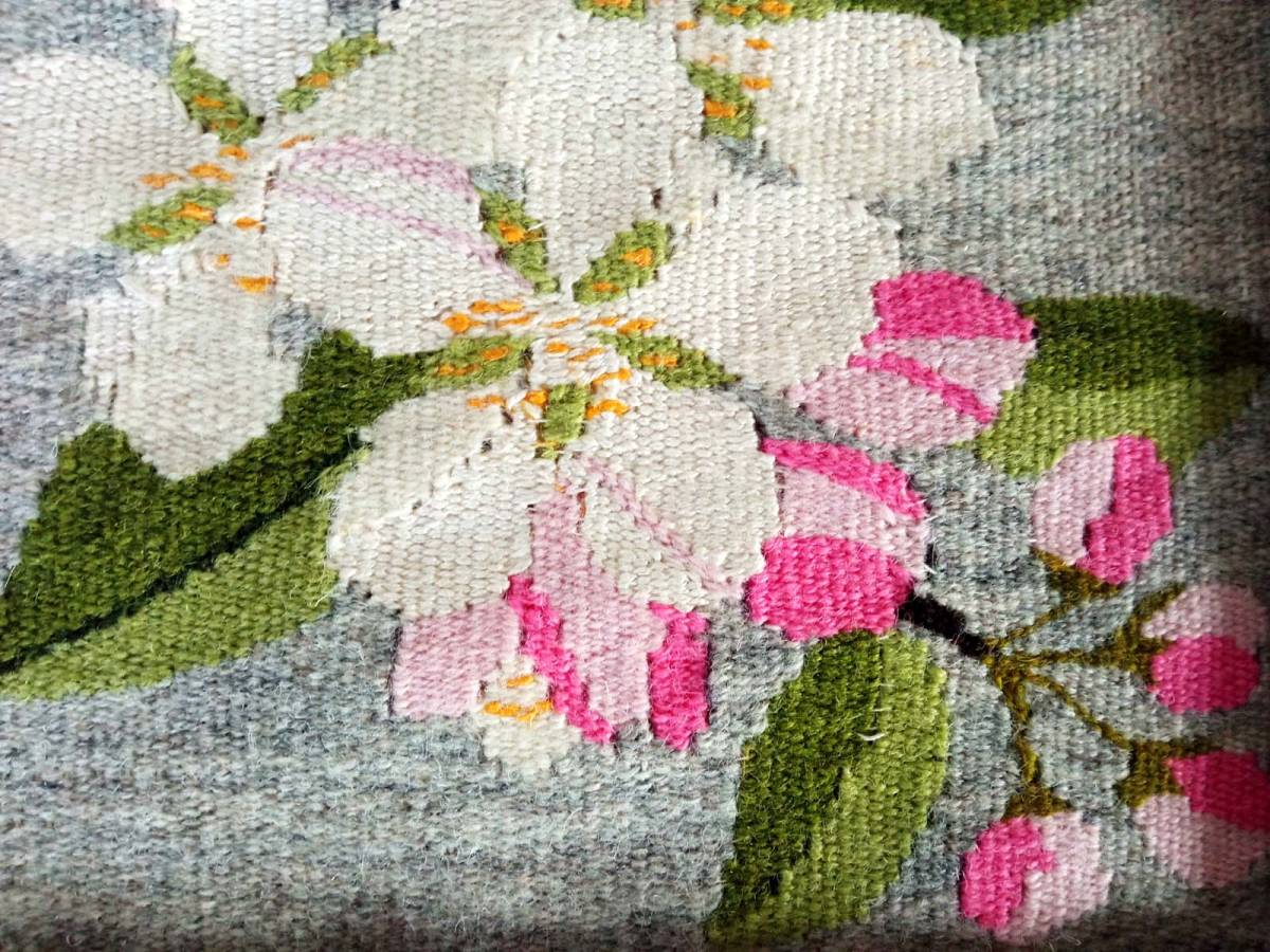 スウェーデンヴィンテージ12 フレミッシュ織り額装 白い花とピンクの