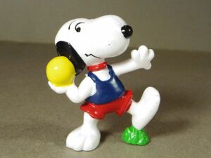 ピーナッツ スヌーピー PVCフィギュア 砲丸投げ Snoopy