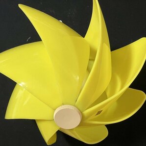 ｔｋ◆120 昭和レトロ・風車型(プラ)シェード黄色・照明器具 松下電器（ナショナル）吊り下げ型（天井）/ OZ2の画像1