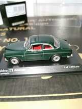 ボルボ　アマゾン　VOLVO 121Amazon 1966年式　Dark Green　2ドア　レア　絶版品　ミニチャンプス製　MINICHAMPS 1/43 未使用未展示品_画像4