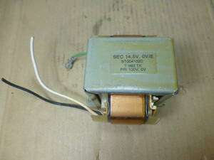 トランス SEC 14.5V,0V/E ST004102C T993TK PRI 100V,0V(管理番号棚E)