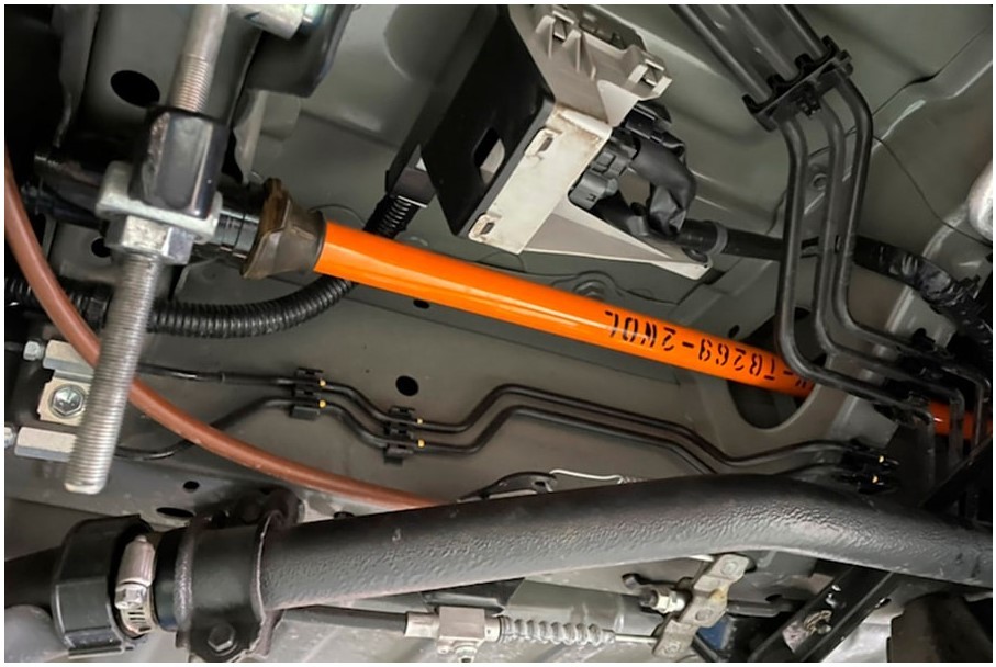 最大12%OFFクーポン ハイエース200系 2WD Rimハイパートーションバー