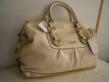 ★コーチ（COACH）のレザーバッグ・K1049-F15445（B4/Bone）【未使用品】_画像2