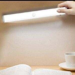 1本【3色の切替OK】LEDセンサーライト人感センサー USB充電 室内足下灯