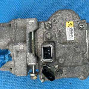 TO3 / HARRIER / ハリアーハイブリッド / AVU65W / 2AR / 4WD / A / C コンプレッサー / A/C Compressor / 042200-1200の画像2