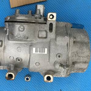 TO3 / HARRIER / ハリアーハイブリッド / AVU65W / 2AR / 4WD / A / C コンプレッサー / A/C Compressor / 042200-1200の画像3