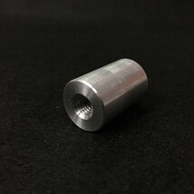 アルミ M8 ネジ付 スペーサー 外径20mm ｘ 長さ30mm 1個入 バイク用 ネジカラー_画像4