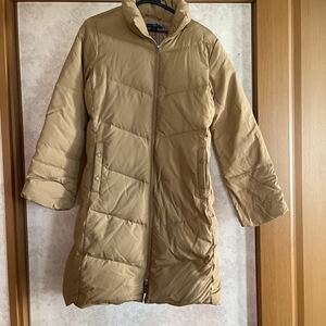 *GAP* down coat M beige down 75% feather 25% small . double fastener . bicycle . comfortably pocket inside side fleece . warm 