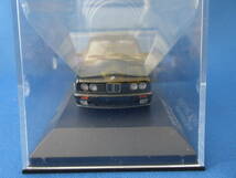 ミニチャンプス　1/43　BMW　3シリーズ（E30）1989　ブラックメタリック_画像4