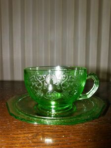 Hazel Atlasl Hazel Atlas Apple green u Ran glass Florentine #1 Poppy cup & saucer ⑤