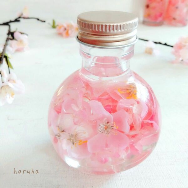 ピンク色のハーバリウム(桜)