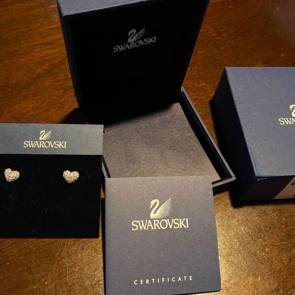 【正規品】SWAROVSKIピアス 高島屋購入