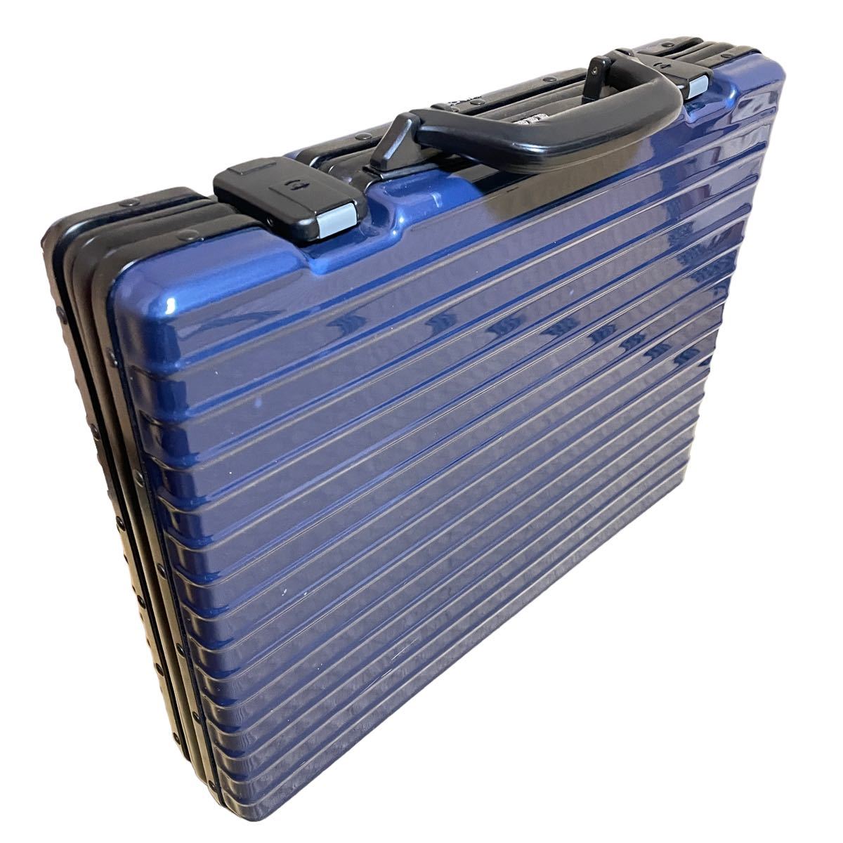 最高の品質の 14L RIMOWA アタッシュケース リモワ LIMBO 機内持ち込み