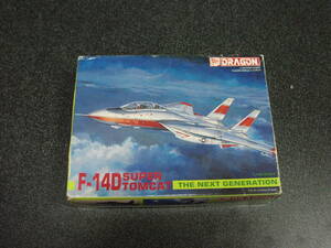 DRAGON　1/144　F-14D スーパートムキャット 　 プラモデル