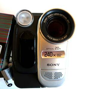 ●【ト葛】SONY ソニー リモコン付き 2.5型液晶モニター搭載 録画・再生ハイエイトビデオカメラ ハンディカム CCD-TRV126 CHZ01ZZG50の画像6