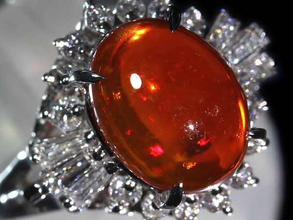 信用 美品 Pt900 ファイアオパール2.58ct ダイヤ計0.29ct デザイン