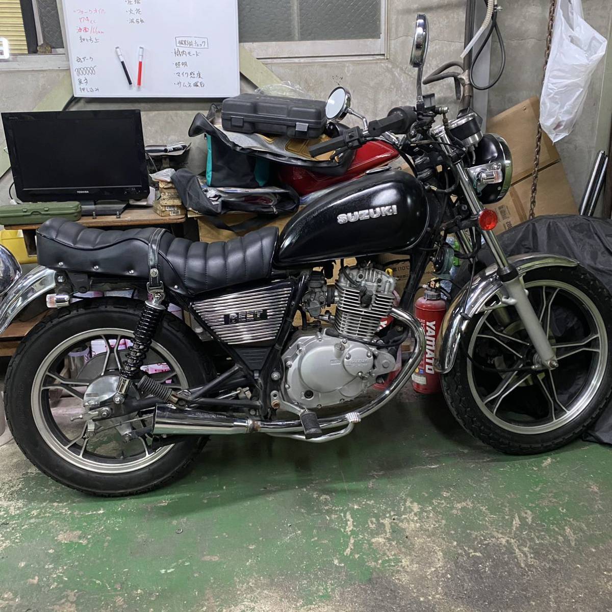 弾丸 GN125 H GN125 - 2Ｆ 耐熱ブラック ショート 管 マフラー