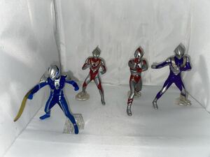 ウルトラマン　ヒカリ　ガイア　ティガ　アルティメット　フィギュア　4種 現状品