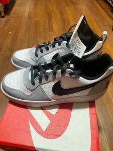 新品未使用 23cm NIKE court borough low gs