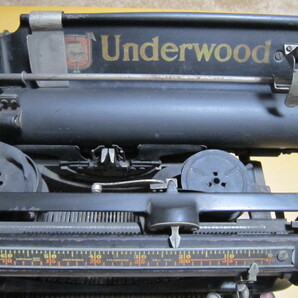 Underwood / アンダーウッド タイプライター ヴィンテージ の画像3
