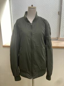 【UNIQLO ユニクロ　ブルゾン　カーキ】無地　レディース　Mサイズ　アウター　長袖　古着　ファッション【C9-1⑤】0106