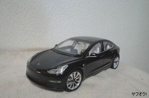 テスラ モデル３ 1/18 ミニカー 黒 Tesla Model 3