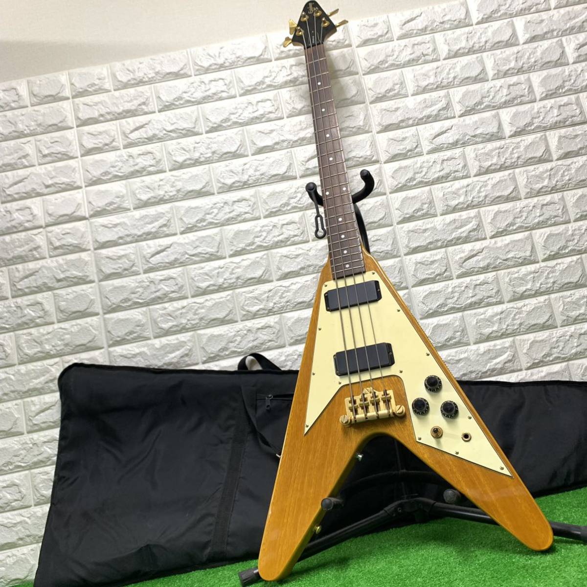 ヤフオク! -「gibson フライングv」の落札相場・落札価格