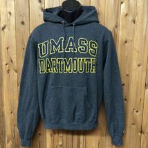 90's◇Champion /チャンピオン メンズS スウェット パーカー トップス 裏起毛 ビッグロゴ UMASS DARTMOUTH アメカジ スポーツ 海外 USA古着_画像2