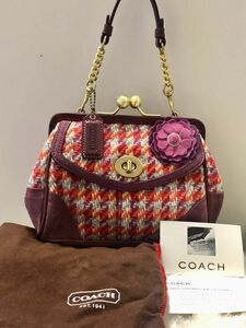 coach コーチ　フラワーモチーフ付　ツイードガマ口　ハンドバック　