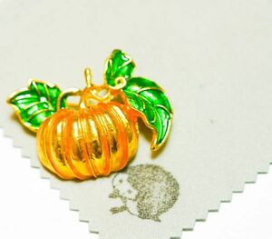 ラペルピン かぼちゃ バッジ 植物 パンプキン ハロウィン 南瓜 ブローチ スーツ アクセサリー