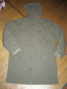 46-89*:UNIQLO Uniqlo with a hood . coat bench coat size.M color. moss green 