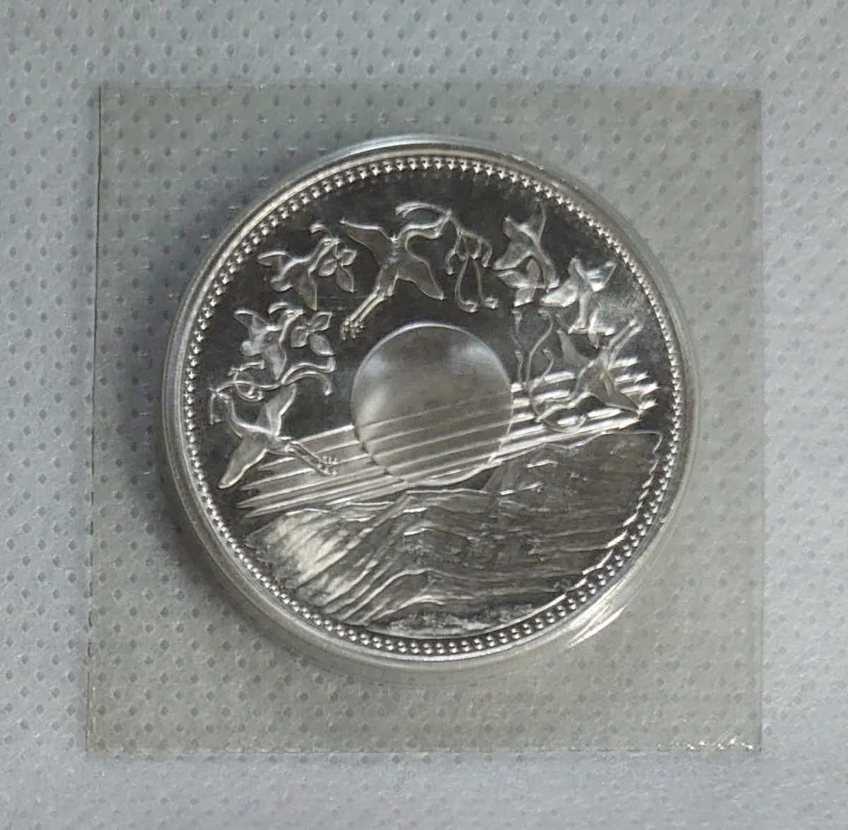 ヤフオク! -「昭和天皇御在位60年記念 1万円銀貨」の落札相場・落札価格