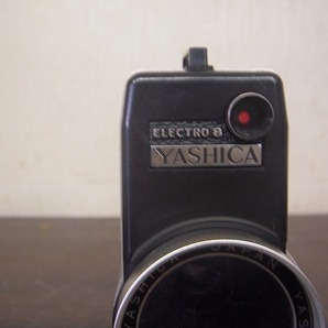 B949★YASHICA ヤシカ ELECTRO 8 YXL-100 8mmカメラ 昭和レトロ コレクター 通電確認済 ジャンク 現状品の画像3