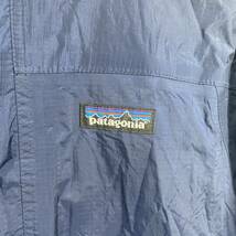 ☆送料無料☆Patagonia☆キッズ☆マウンテンパーカー☆ナイロン☆ネイビー☆キッズM☆難あり☆A23_画像4