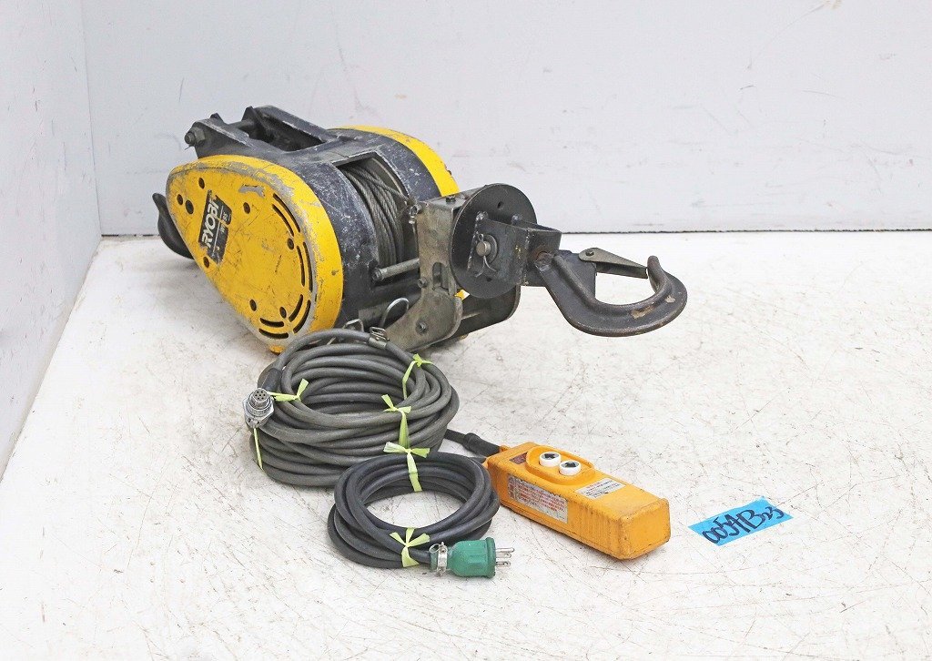 まとめ買いでお得 リョービ 電動ウインチ (WI195) 200Kg 30m仕様 工具