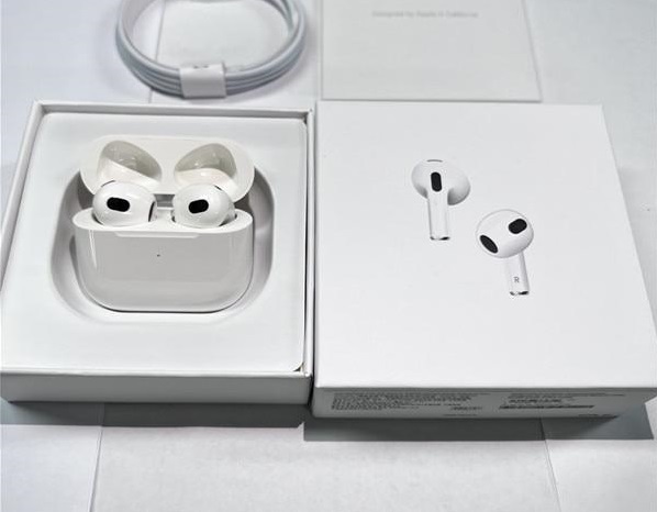 商品】AirPods Pro 第二世代現行モデル(MQD83ZP/A) AirPods