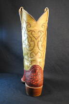 新品カスタムブーツ　出品者自身のデザインで、米国で製造された物　オレンジリングリザド一枚革　筒高33cm　ヒール高4.5cm_画像5