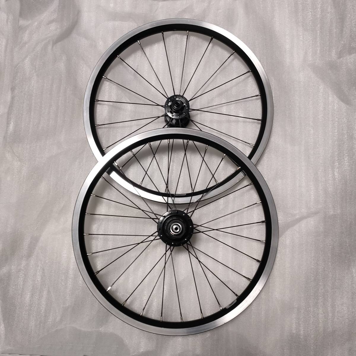 開店記念セール!】 Brompton 品 www.tova.com.br 前後純正ホイール