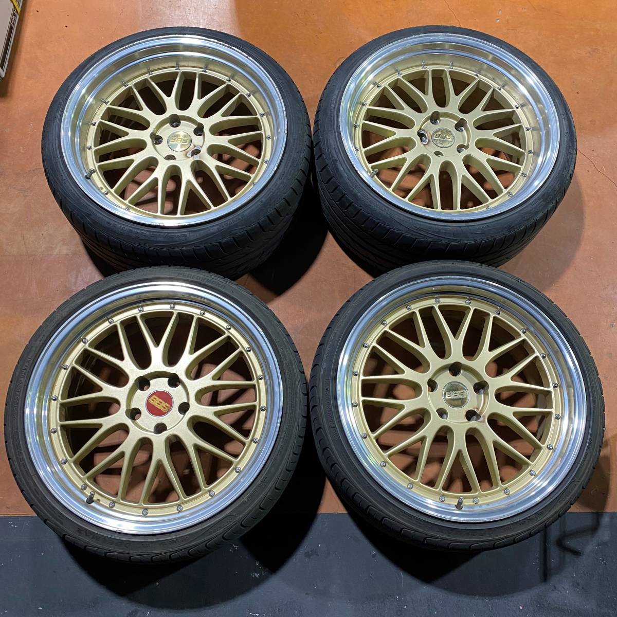 くすみ水色 早勝ち。離島除く送料無料。美品BBS-LM風20インチタイヤ
