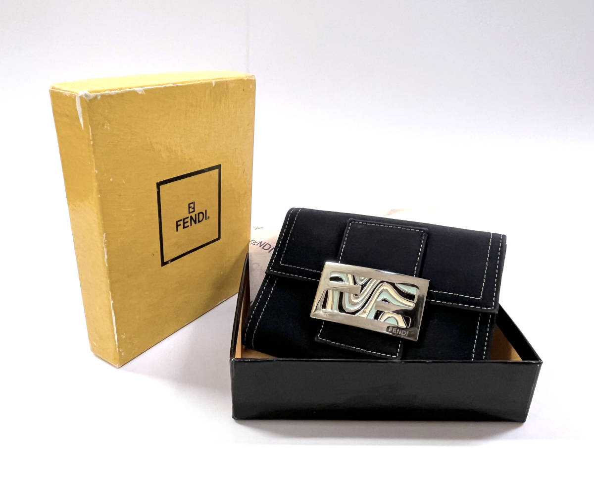 未使用品 FENDI 三つ折り財布 8M0011 ズッカ柄 384 折り財布