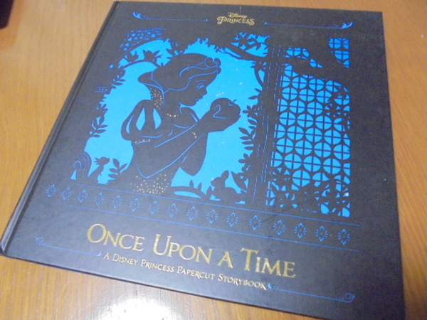 洋書美しい切り絵　ディズニー昔話　Once Upon a Time　白雪姫と 7 人の小人、シンデレラ、眠れる森の美女、リトル マーメイド、美女と野獣