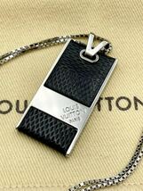 極美品 ルイヴィトン ネックレス M66023 ダミエグラフィット メンズ レディース ペンダント 財布 LOUIS VUITTON モノグラムエクリプス _画像5