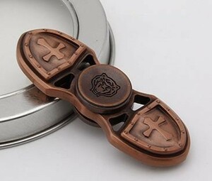 【送料無料】 ハンドスピナー ④ 十字架 羽2こ HS03 Hand spinner 指スピナー スピン ストレス解消 玩具 金属 合金 指遊び