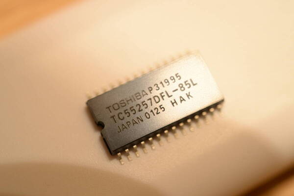 500個まとめて! 東芝 TOSHIBA SRAM TC55257DFL-85L 32k X 8 256kB (32,768 WORD x 8 BIT STATIC RAM) 東芝純正品