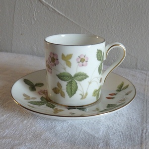 WEDGWOOD ウェッジウッド WILD STRAWBERRY R4406 旧刻印 デミタス カップ & ソーサー 1客 美品