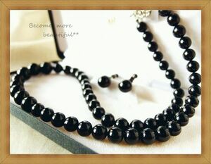 *PETITSOIR small sowa-ru* black Stone earrings & necklace *.