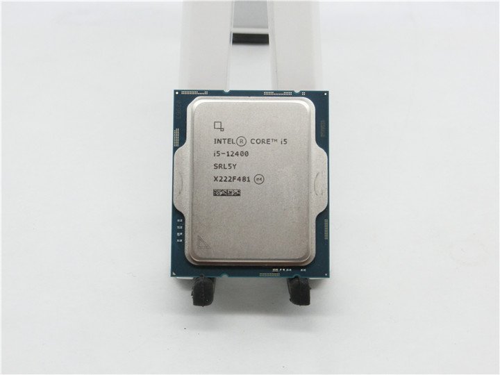 CPU Intel Core i5 12400 ほぼ新品 動作確認済み 特別セーフ 7630円