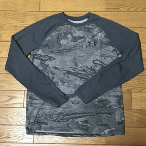 UNDER ARMOUR BOY’S LONG SLEEVE T-SHIRTS size-YLG(着丈54身幅46) 中古 送料無料 NCNR